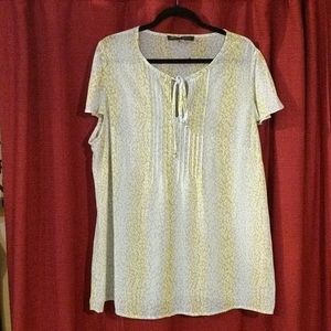 Plus size spring top. 2x